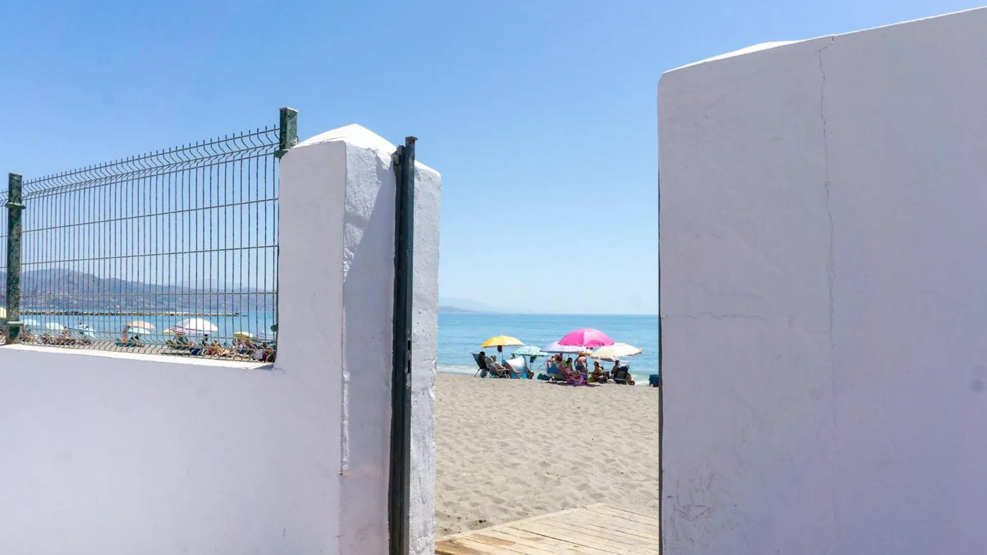 Chalet En Primera Linea De Playa Appartement Málaga Spanje