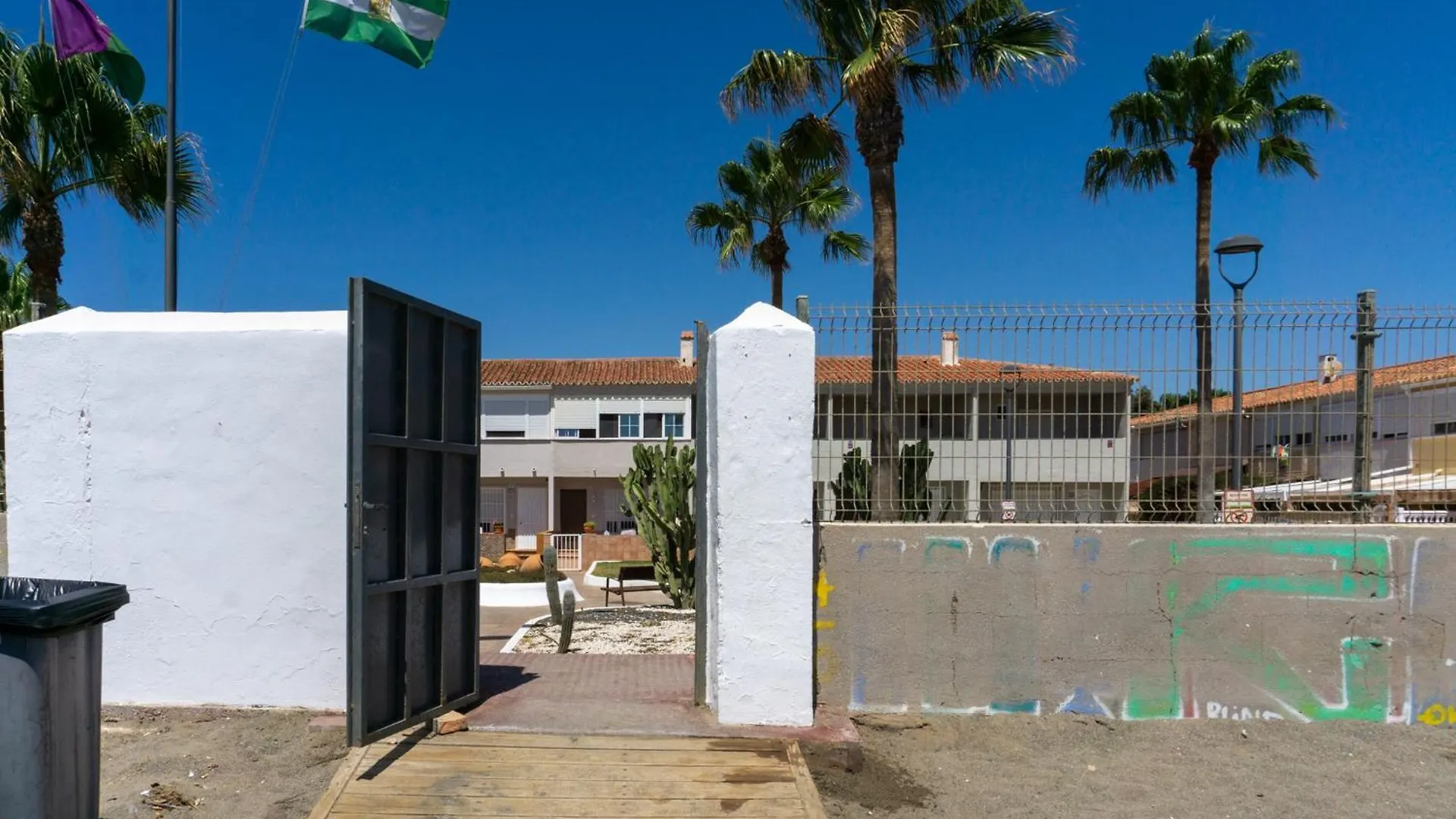 Chalet En Primera Linea De Playa Apartment Malaga 0*,  Spain